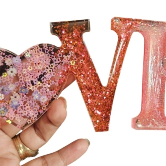 Handmade Resin Pink Glitter LOVE Sign glitter pink Fluid Art Valentine's Day - Picture 14 of 16